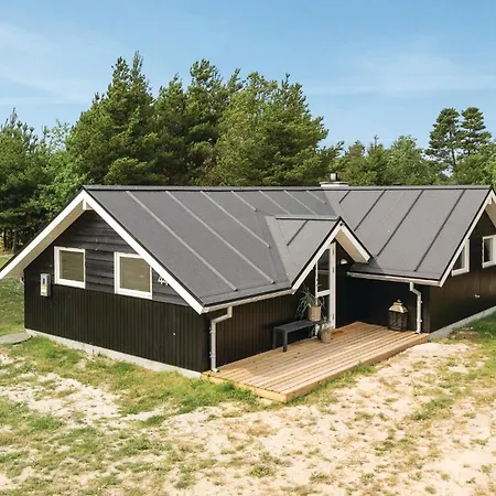 Holiday home Awesome In With Sauna Blavand