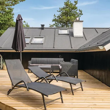 Four-bedroom In Ferienhaus