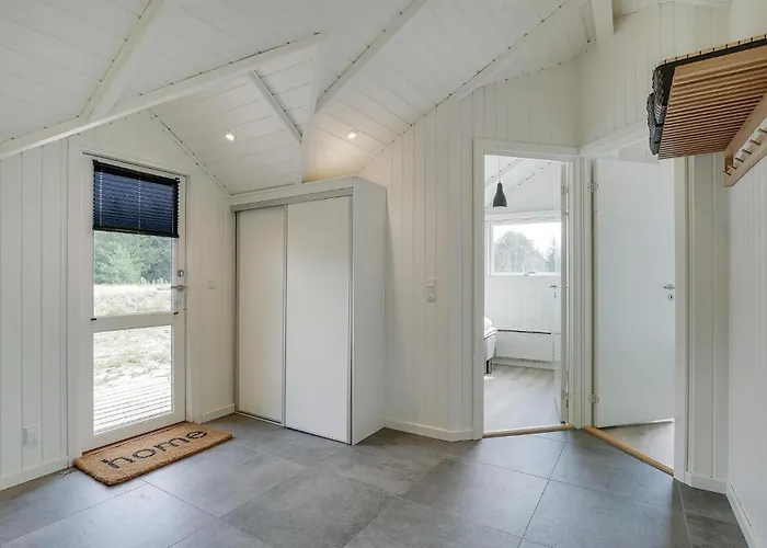 Dom wakacyjny Four-bedroom In